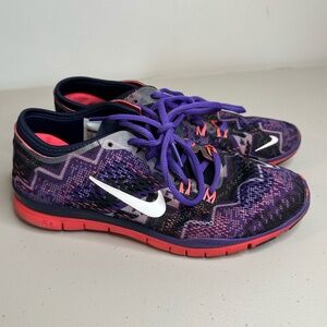 Size 6 - Nike Free TR 4 Print Nordic - Hyper Grape W